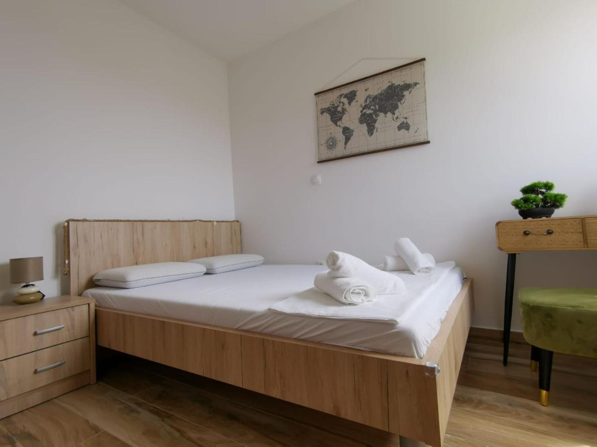 Ristovic Apartment Primosten Ngoại thất bức ảnh