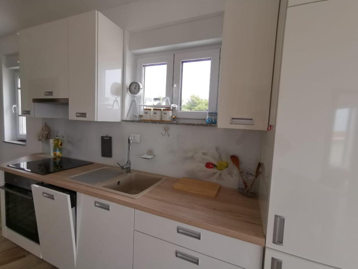 Ristovic Apartment Primosten Ngoại thất bức ảnh